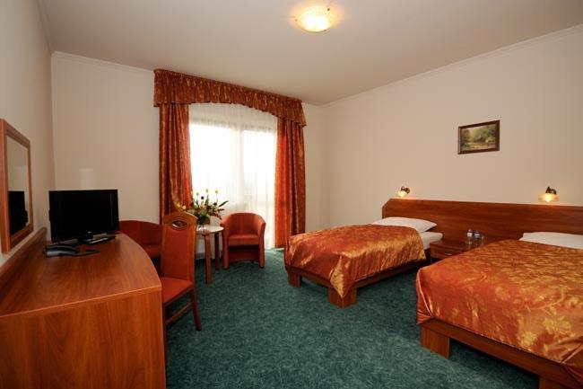 Hotel Salamandra Hoczew Exterior photo